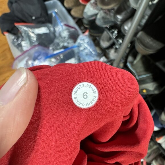 Lululemon Pants Women’s 6 red align crop athleisure high rise capri yoga running - Picture 4 of 6